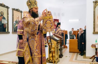 В храме святого праведного Иоанна Кронштадтского совершено архиерейское богослужение