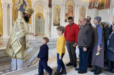 В Прощеное воскресенье митрополит Феодор совершил Божественную литургию