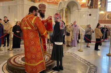 В канун Антипасхи митрополит Феодор совершил всенощное бдение