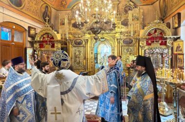 Глава Волгоградской митрополии совершил Литургию в Казанском храме святых благоверных князей Феодора, Давида и Константина