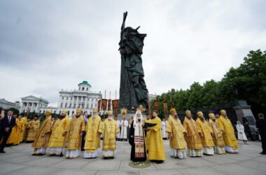 Слово Святейшего Патриарха Кирилла после молебна у памятника равноапостольному князю Владимиру в праздник Крещения Руси