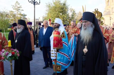 В Волгоградской епархии встретили ковчег с частицей мощей святого великомученика Георгия Победоносца