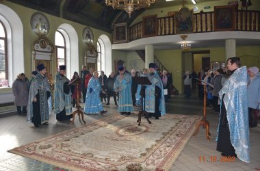 Верующие Камышинского благочиния встретили икону Божией Матери «Знамение»