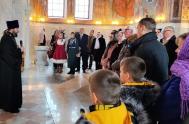 Участники открытия Года семьи в Волгоградской области посетили Александро-Невский собор