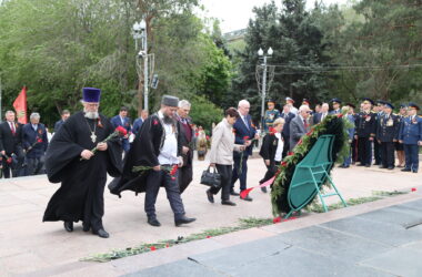 У Вечного огня почтили память героев