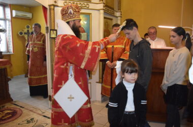 В храме святого великомученика Димитрия Солунского состоялось архиерейское богослужение