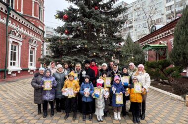 В Казанском храме наградили победителей конкурса елочных игрушек «Ангел Новолетия»