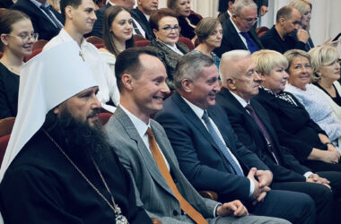 Митрополит Феодор принял участие в торжестве в честь 90-летия ВолгГМУ