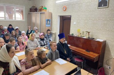 Об истории и духовном значении иконописи узнали прихожане храма пророка Божия Илии