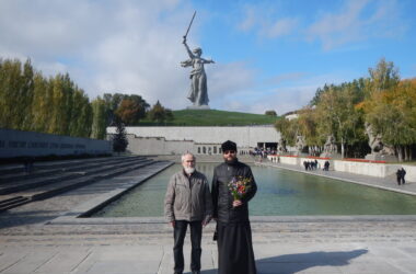 Николай Алексеевич Лобастов побывал в памятных местах Волгограда