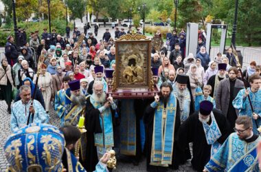 В Волгоград принесена чудотворная Феодоровская икона Божией Матери