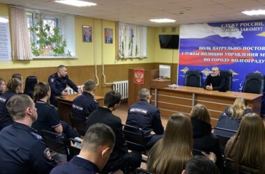 Священнослужитель провел беседу с молодыми сотрудниками полиции