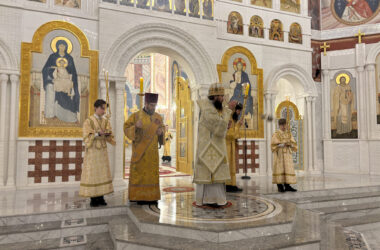 Митрополит Феодор совершил Всенощное бдение в главном храме город