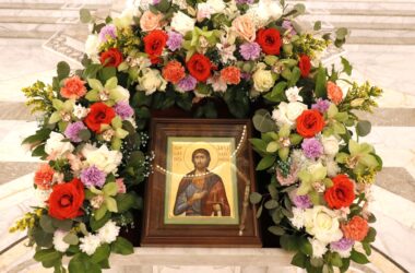 Всенощное бдение в канун дня памяти святого князя Александра Невского возглавил митрополит Феодор