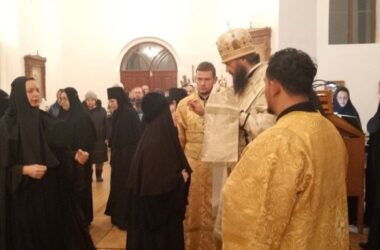 Митрополит Феодор совершил Всенощное бдение в канун Недели перед Рождеством Христовым