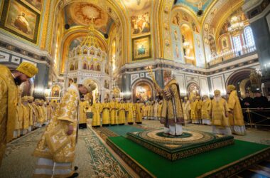 Патриаршим богослужением в Храме Христа Спасителя начались XXХIV Международные Рождественские чтения