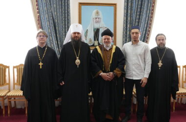 Митрополит Феодор встретился с муфтием Бата Кифах Мохамадом