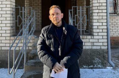 С верой в лучшее будущее