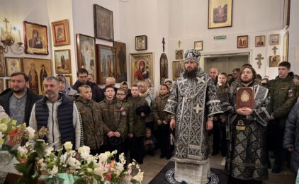 Митрополит Феодор совершил Литургию Преждеосвященных Даров в храме святых мучеников Флора и Лавра