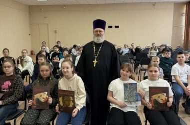 Студенты и школьники узнают о православной литературе из первых уст