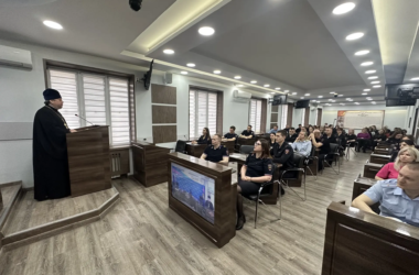 В ГУ МВД по Волгоградской области состоялась встреча «Духовные опоры в тяжелые времена, как не потерять себя»