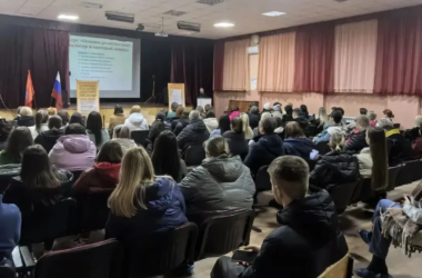 Священник рассказал родителям будущих четвероклассников о модуле «Основы православной культуры»