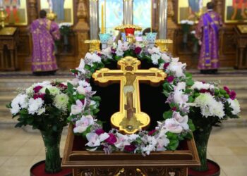 Неделя третья Великого поста Крестопоклонная