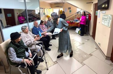 Волонтеры принесли благую весть о Воскресении Христа своим друзьям
