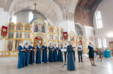 Свет Пасхальной радости: в храме иконы Божией Матери «Всех скорбящих Радость» состоялся праздничный концерт приходского хора