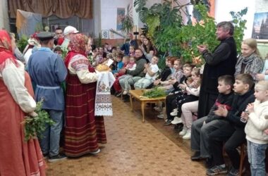 Должны смеяться дети